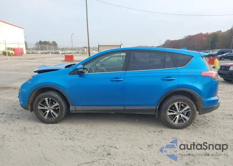 2018 Toyota Rav4 Xle z USA, uszkodzony, nr VIN JTMWFREV6JJ752329